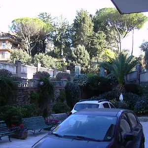 Casa Per Ferie Suore Domenicane Отель