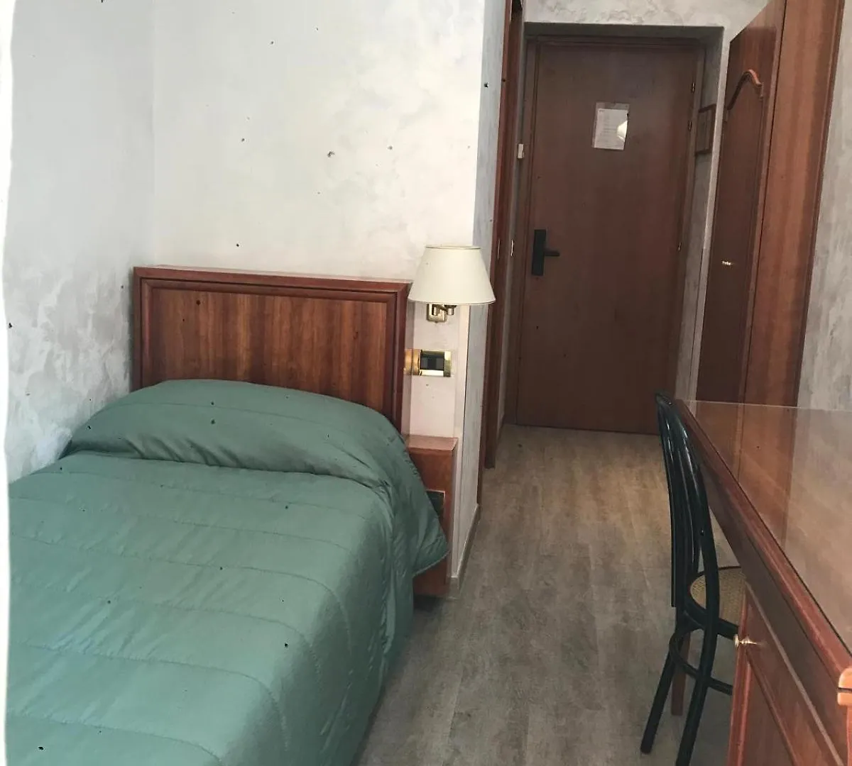 **  Sandel Giubileo Hotel Rome Italy